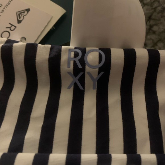 (1617) Roxy Women's Standard Parallel Paradiso Reversible Moderate Bikini Bottom - Picture 10 of 12